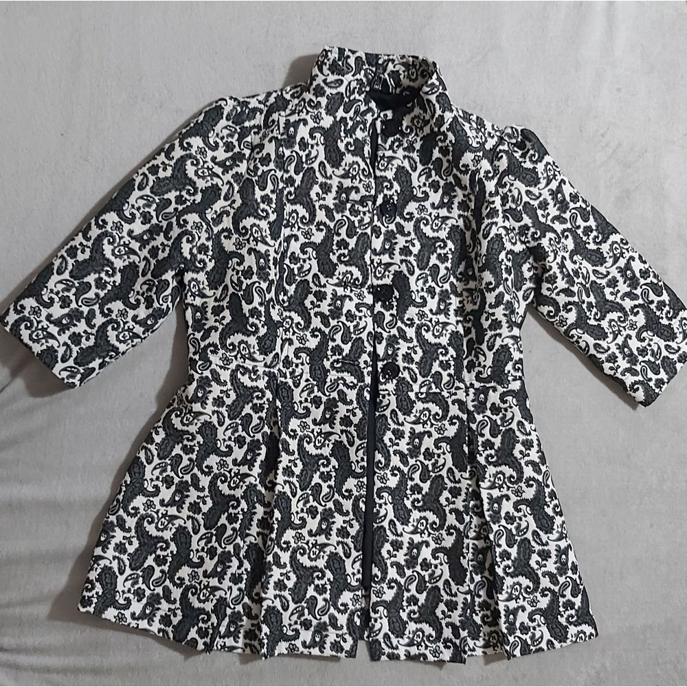 Ethyl black & white paisley jacket